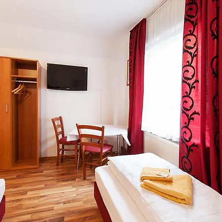 Jasmin 普福尔茨海姆